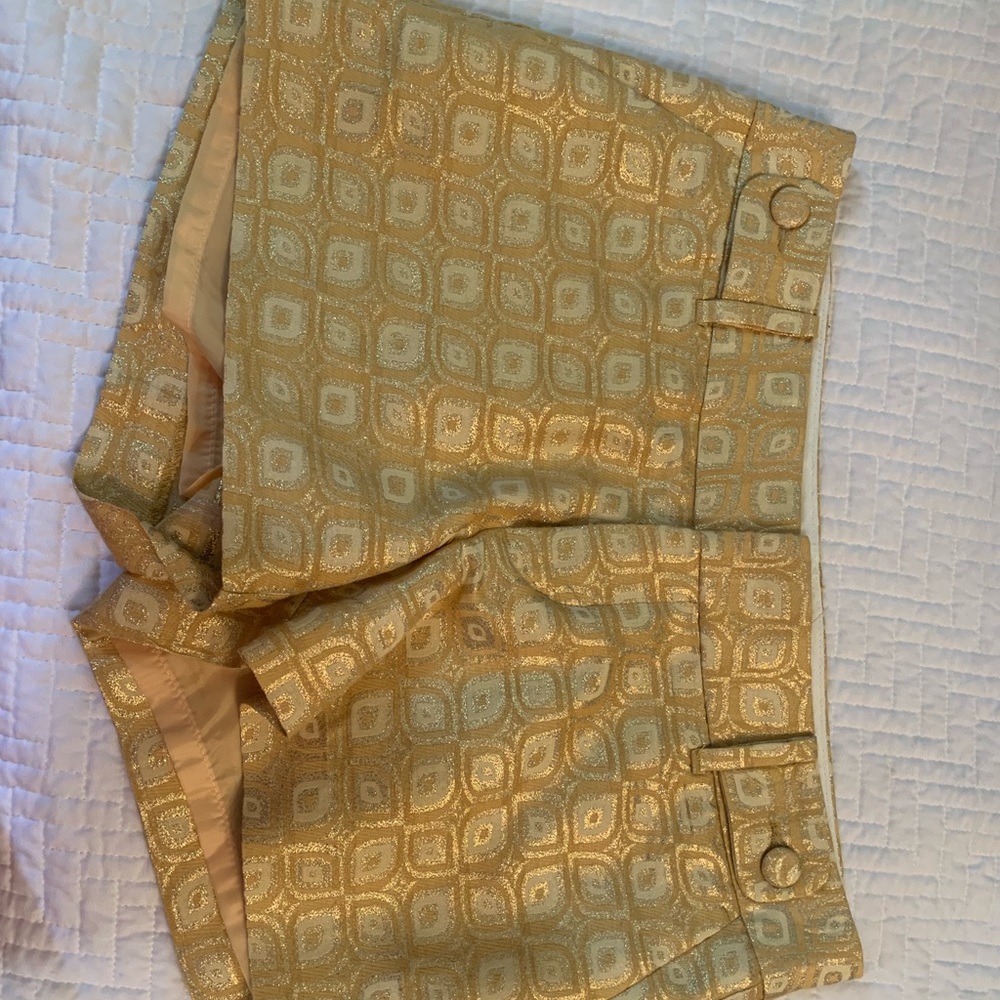 Gold Banana Republic Shorts - Picture 2 of 3